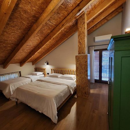 Guesthouse Te Avllia Kelcyre Экстерьер фото